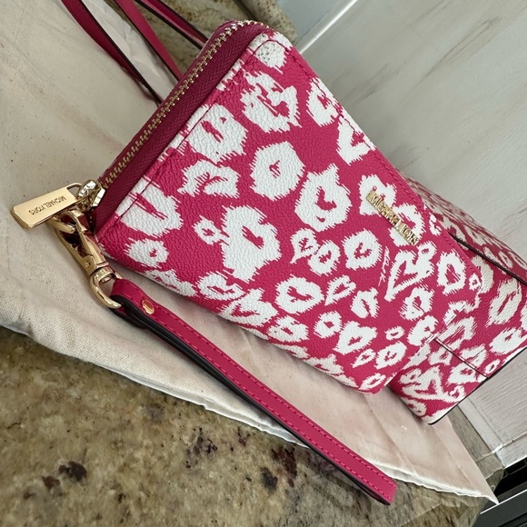 New MICHAEL MICHAEL KORS Large Logo Continental Wallet pink / ivory - Picture 2 of 6